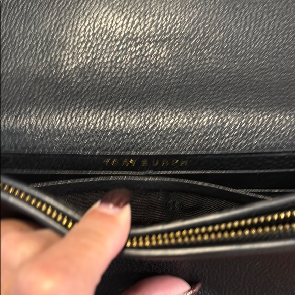 Tory Burch black pebble leather Wallet with Gold Signature T emblem - Picture 5 of 7
